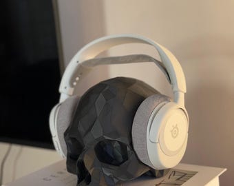 Geometric Skull Headphone Stand – Stylish and Unusual Design
