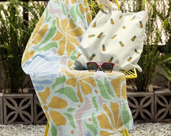 Retro bloem handdoek Groovy Floral Design handdoek cadeau voor haar zomervakantie verjaardagscadeau vakantie cadeau strand schattige handdoek zwemmen meer handdoek