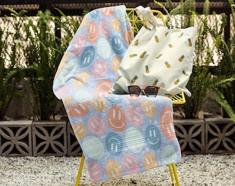 Smiley Face Retro handdoek Groovy Floral Design handdoek cadeau voor haar zomervakantie, verjaardagscadeau vakantie cadeau strand schattig Y2K cadeau handdoek