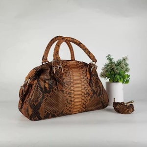 Bolso de piel de serpiente pitón auténtica para mujer: bolso de asa superior con correa a juego / Monedero de piel exótica de color personalizado de 28 cm
