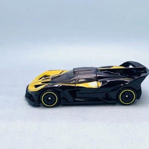 Hot wheels bugatti bolide (black-yellow)
