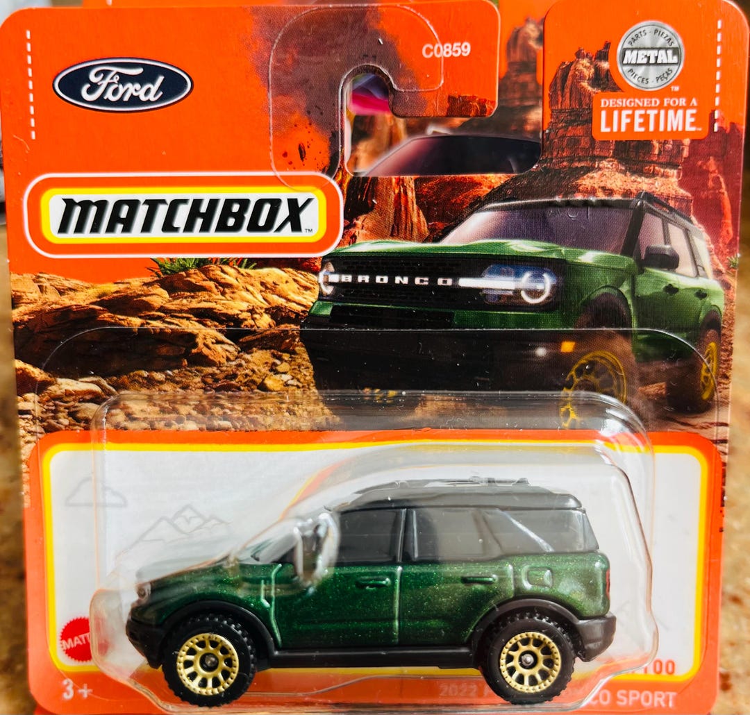 44台　2022 FORD BRONCO SPORT　マッチボックス　ブロンコ Matchbox 2022 Ford Bronco Sport Green #44 Basic Mainline