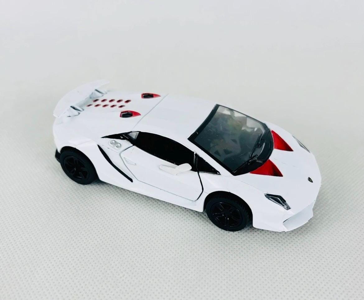 Hot wheels Lamborghini sesto element (white-red)