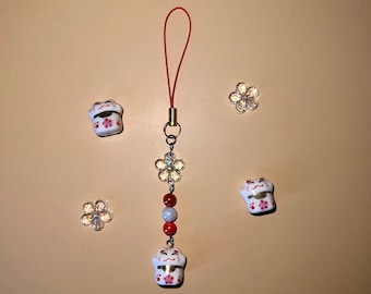 lucky cat phone charm | handmade phone charm | beaded phone charm | phone accessory