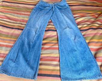 High Waisted 1990s Bell Bottom Jeans