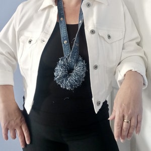 Collana in denim