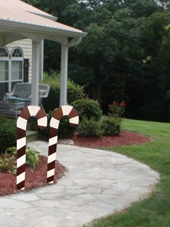 X-Large Wooden Candy Cane Yard Decoration: Multidirectional Christmas Decor