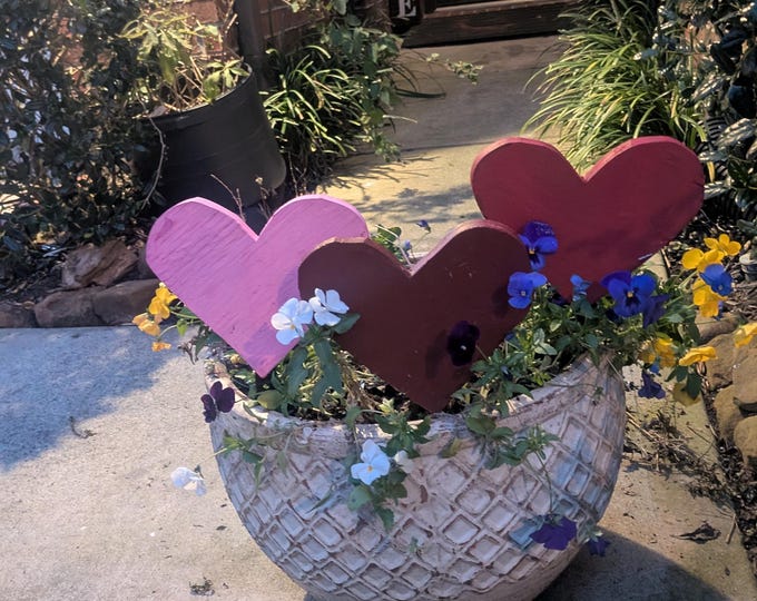 Wooden Garden Hearts Sealed All Weather Easy Setup Rustic Garden Decor Stake Included