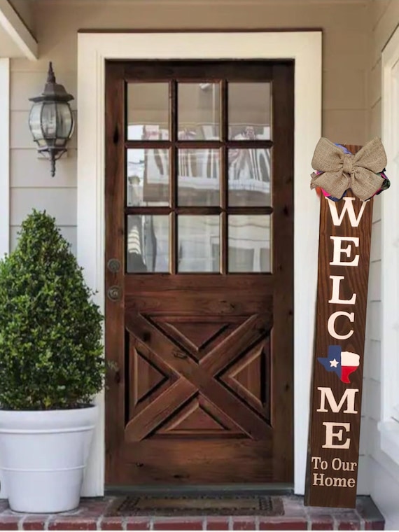 Texas Flag Welcome Sign: Rustic Wooden Porch Leaner with Burlap Bow