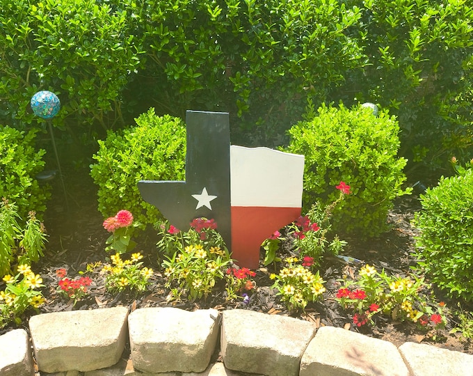 Texas Flag Wooden Yard Art: Large Texas Cutout with Stake