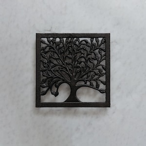 GASARÉ, Cast Iron Trivet for Hot Dishes, Vintage Trivet, Tree Design, Rubber Feet Caps, Ring Hanger, 8 Inches, Brown