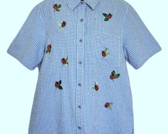 Vintage 90s The Quacker Factory Embroidered Ladybugs & Rhinestones Blue Seersucker Button-Up Short-Sleeve Blouse Size M/XL