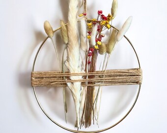 Dried Flower Hoop Wall Art: Boho Farmhouse Decor