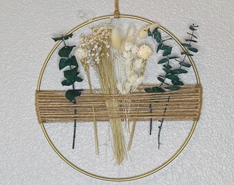 Corona de flores secas con toques terrosos: decoración de pared estilo bohemio de granja