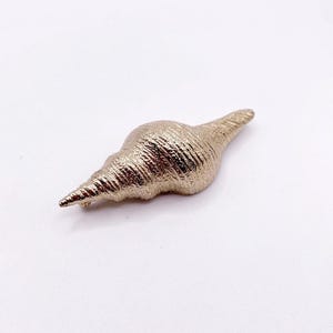 Bergere Signerad Snäckskal Vintage Brosch Guldfärgad 6,5 cm