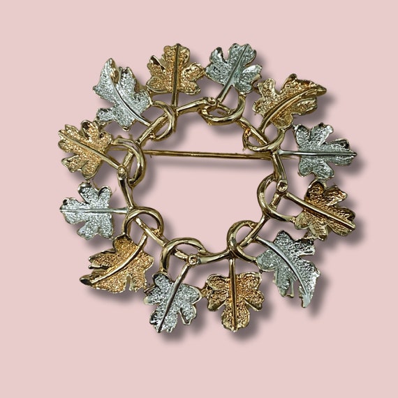 Sarah Coventry Golden and Silver Leaves on Circle… - image 1