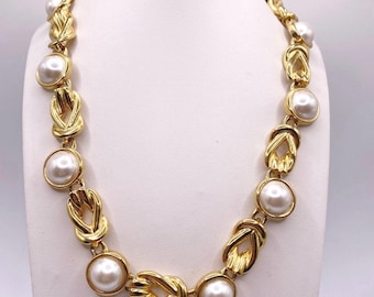 Anne Klein Vintage Faux Pearl Cabochon Gold Tone Necklace 16"
