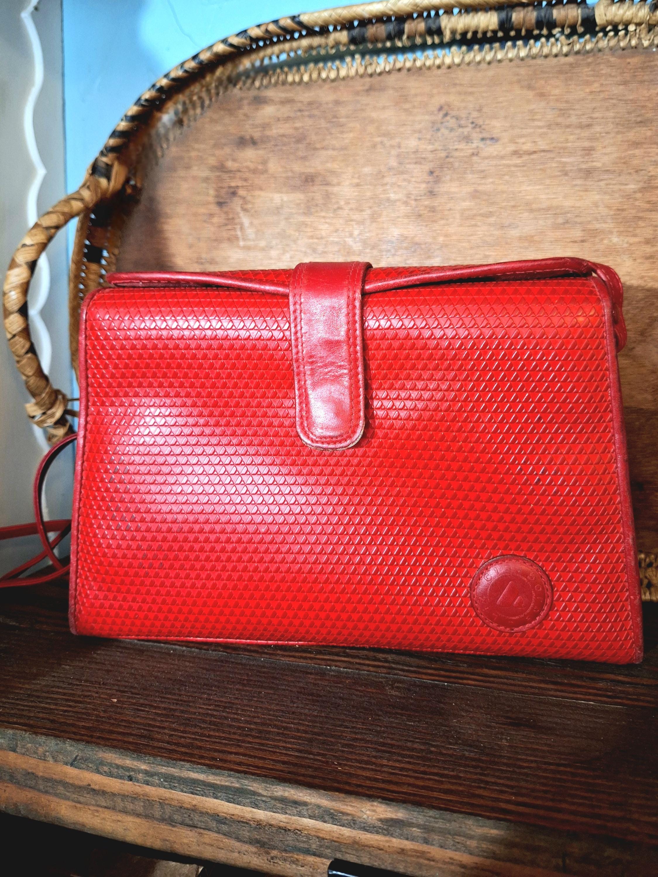 Vtg 80s Red Liz Claiborn Purse Handbag. Works as Shoulder or Crossbody Style, Vegan Vinyl w/Leather Trim; Patriotic, Sporty Preppy, July 4th