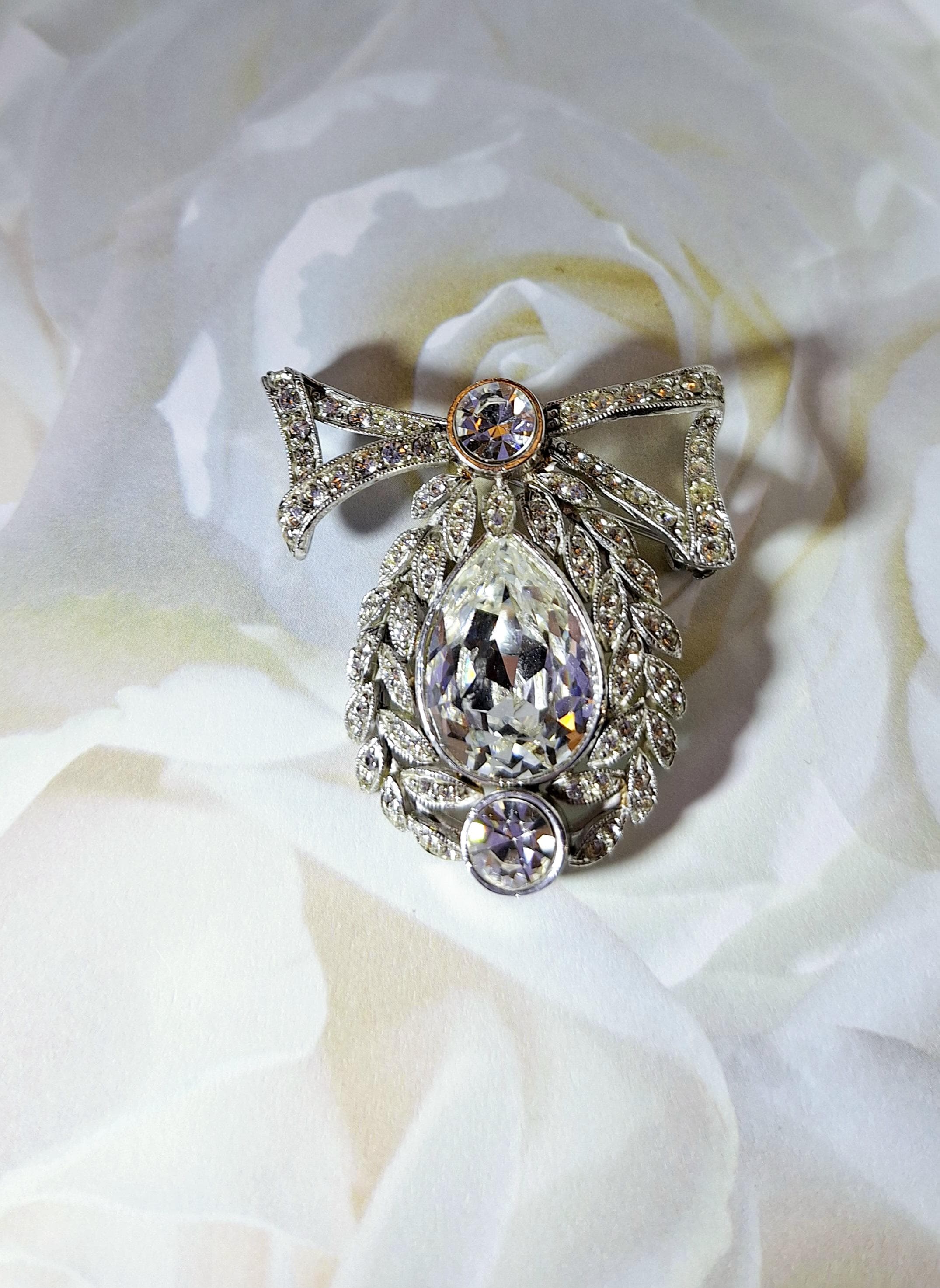 Armani brooch - Etsy 日本