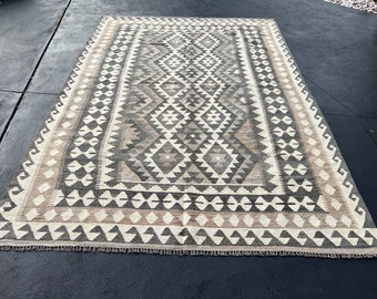 Authentic Afghan Artistry: Handwoven Kilim Rug, 288 x 200 cm, Natural Dyes - Timeless Elegance for Your Home!