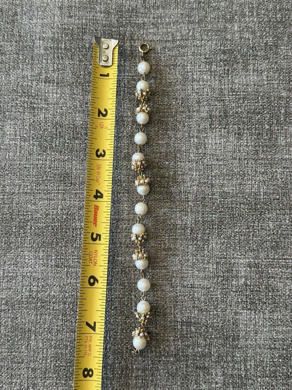 Beautiful Vintage Pearl Gold Tone Bracelet - image 3