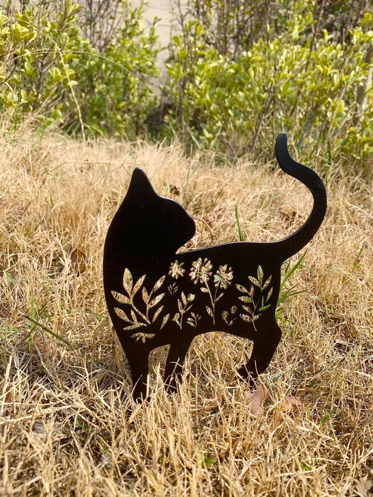 Metal Cat Garden Stake Charming Yard Art for Spring, Perfect Gift for