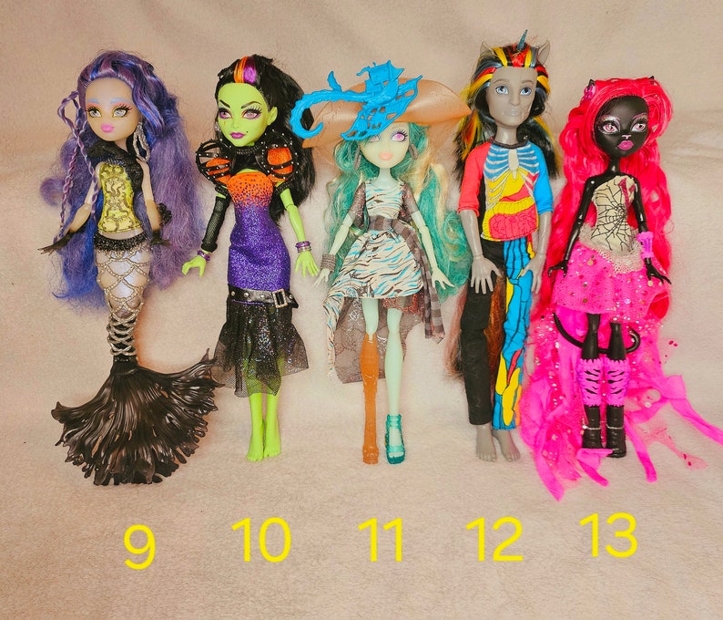 Poupées Monster High Opérette de la vague 1 Toralei Coffin Bean Draculaura hantée Sirena Von Boo doublage vandala Scaris Ghoulia Poupées image 4