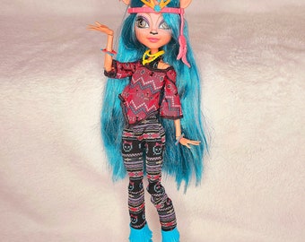 Mattel Monster High Isi Dawndancer Doll - objet de collection vintage - ever after high - étudiant d'un programme d'échange - poupées - jouet pour fille - jouets - cerf - bois