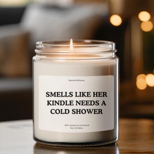 Smut Reader Candle, Dark Romance Reader Spicy Book Lover Gift Custom Book Gift Funny Smut Gift She’s Reading Smut Candle Gift For BFF