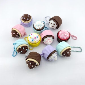 Llavero con forma de cupcake clicker/juguete sensorial impreso en 3D