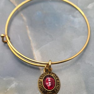 VTG United States Marine Corps Pendant Charm Bracelet Military Gold Tone Jewelry Marines