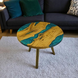 Handgefertigter Couchtisch aus Olivenholz - Schlankes Epoxidharz Design, individueller moderner Beistelltisch