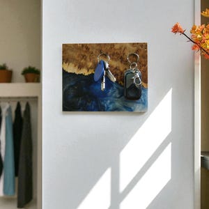 Burl Elm Wood Magnetic Key Holder: Epoxy Resin Modern Organizer