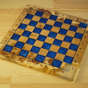 Personalized Chess Sets, Custom Chess Board, Resin Chessboard Made of Wood, Chess Set for Board Games, Wood Chess Pieces and Chess Board set