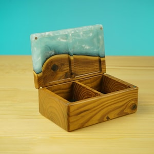 Personalisierte Schmuckschatulle, handgefertigter Schmuckhalter aus Holz und Epoxidharz, kundenspezifische Holzschmuckschatulle, dekorative Aufbewahrungsbox für Ringe und Schmuck