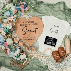 We&#39;ve Been Keeping a SECRET Baby Reveal - Digital Pregnancy Announcement - Baby Announcement - Digital Download - Instant Download - Canva