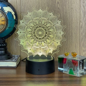 Mandala LED Licht als Meditationsgeschenk, Mandala Lampe als Yoga Geschenk Mandala Licht als Meditationsdekoration, einzigartiges Yoga Geschenk, L600