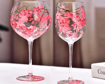 2 Rot Violet Handbemalte Weingläser, Florale Weingläser, mundgeblasenes Weinglas, Geschenk des Frühlings, personalisierte Gläser, Geburtstagsgeschenke