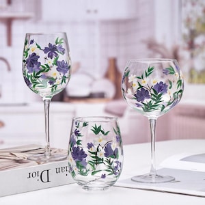 Gardenia Painted Wine Glasses, Hand-Painted Glasses Set Of 2, Mother's Day Gift, Wine Glass Gift,Gift For Mom,Anniversary Gift,Birthday Gift