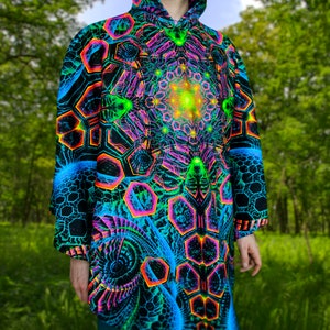 Magic PONCHO Rising Energy warm festival wear, Blacklight UV reactive cape, fractal Trippy Psytrance mantle, neon mandala, fractal poncho zdjęcie 10