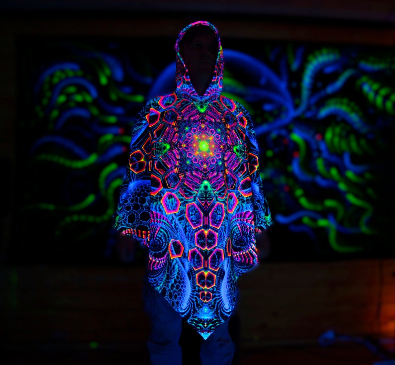Magic PONCHO Rising Energy warm festival wear, Blacklight UV reactive cape, fractal Trippy Psytrance mantle, neon mandala, fractal poncho zdjęcie 3