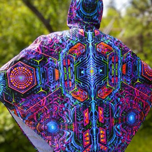 Magischer PONCHO Exo Moleculat Mind warme Festival Kleidung, Schwarzlicht UV-aktives Cape, Fraktal Trippy Mantel, Fraktal Poncho, Festival Poncho Bild 10