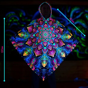 Vêtements chauds Magic PONCHO Mandala , cape réactive aux UV lumière noire, manteau fractal Trippy Psytrance, poncho fractal, poncho de festival image 6