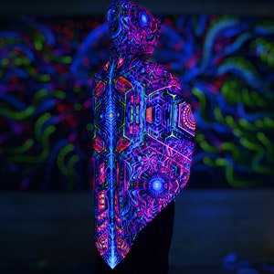 Magischer PONCHO Exo Moleculat Mind warme Festival Kleidung, Schwarzlicht UV-aktives Cape, Fraktal Trippy Mantel, Fraktal Poncho, Festival Poncho Bild 5