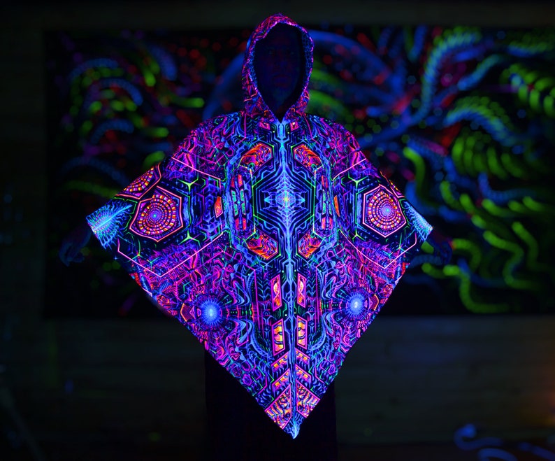 Magischer PONCHO Exo Moleculat Mind warme Festival Kleidung, Schwarzlicht UV-aktives Cape, Fraktal Trippy Mantel, Fraktal Poncho, Festival Poncho Bild 6