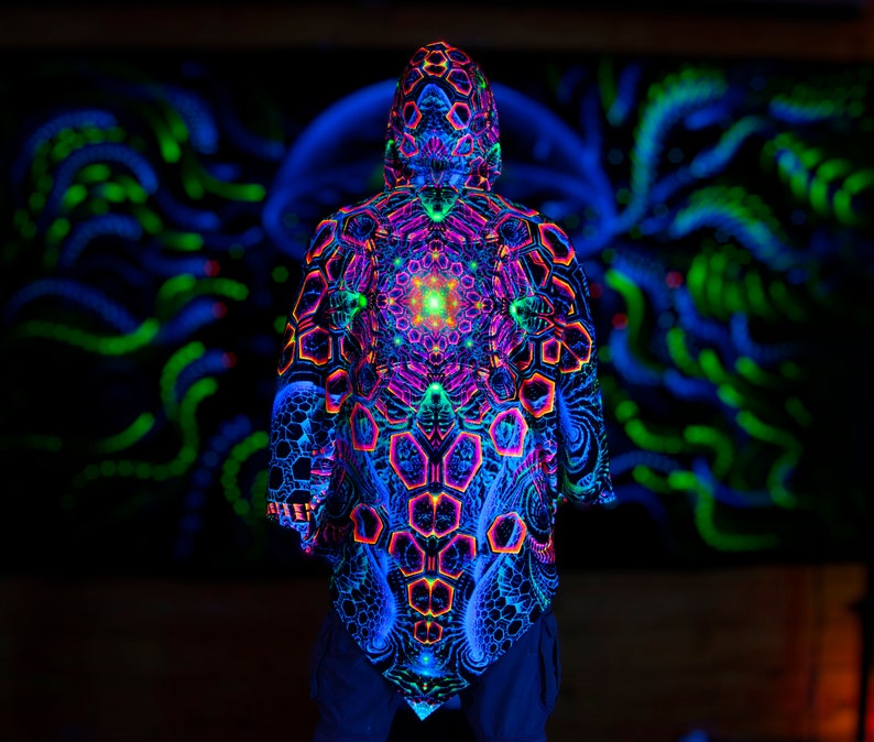PONCHO magique Rising Energy , cape réactive aux UV lumière noire, manteau Trippy psytrance fractal, mandala néon, poncho fractal image 5