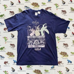 DEADSTOCK / 90&#39;s Vintage / The Disney Store / &#39;The Hunchback of Notre Dame&#39; / Gargoyles / Navy Graphic Cartoon Movie Character T-Shirt