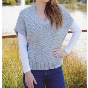 Woman&#39;s V Neck Top Jumper Slipover Sweater Vest 70 cm 110 cm- XS - XL Chunky- Bulky 12 ply Knitting Pattern PDF Download
