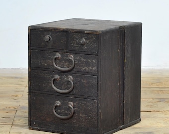 Small Japanese chest of drawers, circa 1900