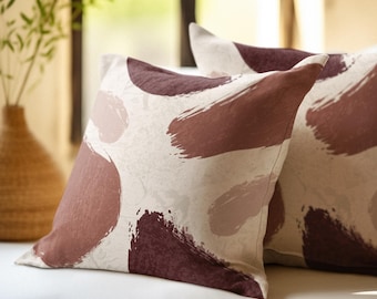 Almofada decorativa abstrata em terracota com pinceladas em estilo boho, almofada moderna em tons terrosos, almofada minimalista para sofá, ideal para decoração de sala de estar.